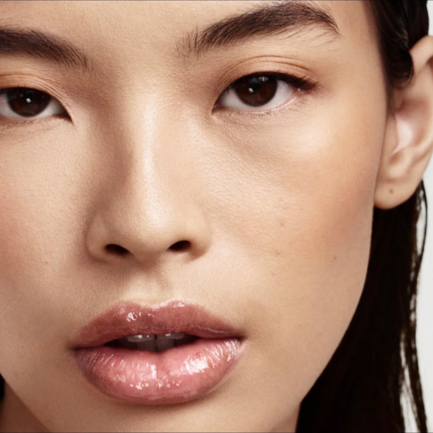 FENTY BEAUTY - Gloss Bomb Heat Universal Lip Luminizer + Plumper